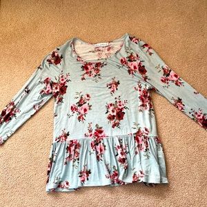 Floral Boutique Shirt Size Small